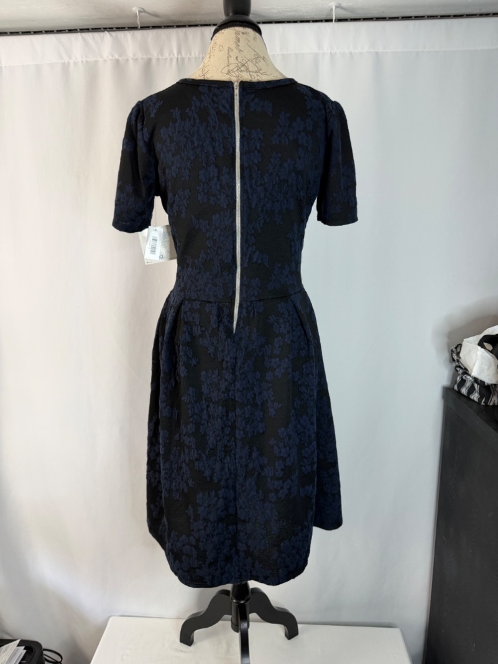 LuLaRoe Amelia Dress, X-Large, NWT - Picture 2 of 4